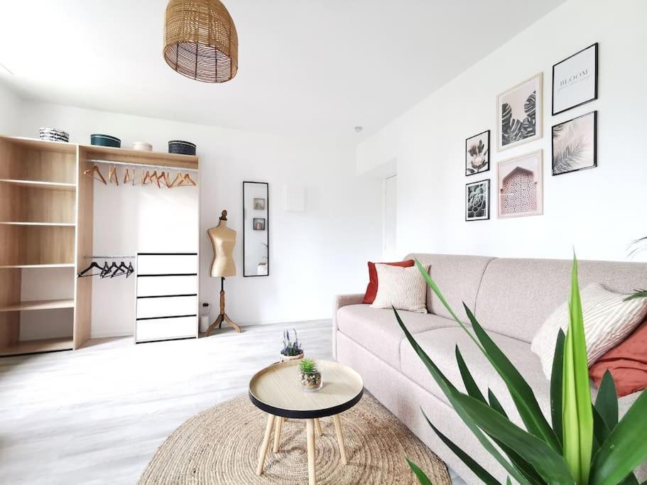 L'authentique *studio *parking Prive* *wifi*calme Apartment