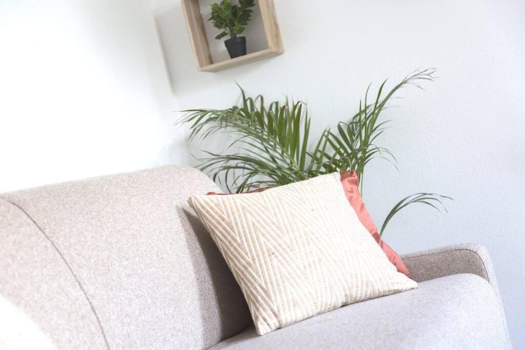 L'authentique *studio *parking Prive* *wifi*calme Apartment *