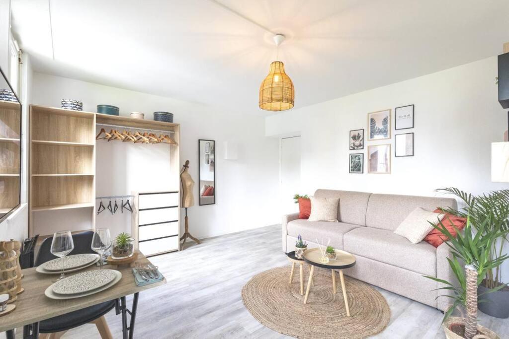 Apartment L'authentique *studio *parking Prive* *wifi*calme *